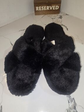 BearPaw Plush Crisscross Faux Fur Slide Slippers Black Women's Size L 9-10